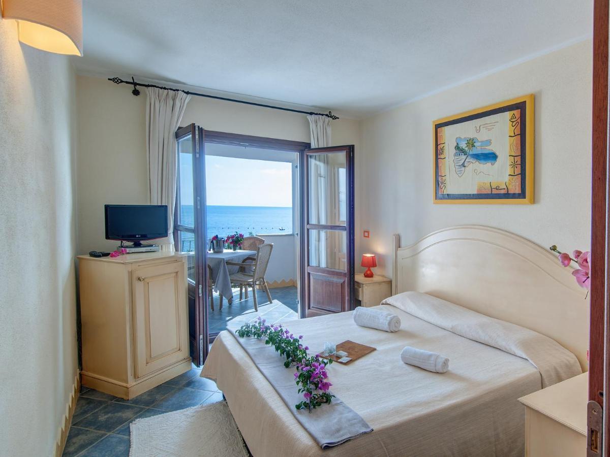Guest House Dolce Vita Cala Gonone Exterior photo
